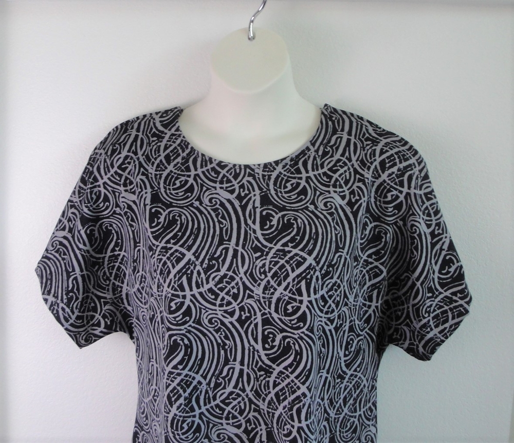 Black/Gray Squiggles Poly Knit Adaptive Shirt - Tracie